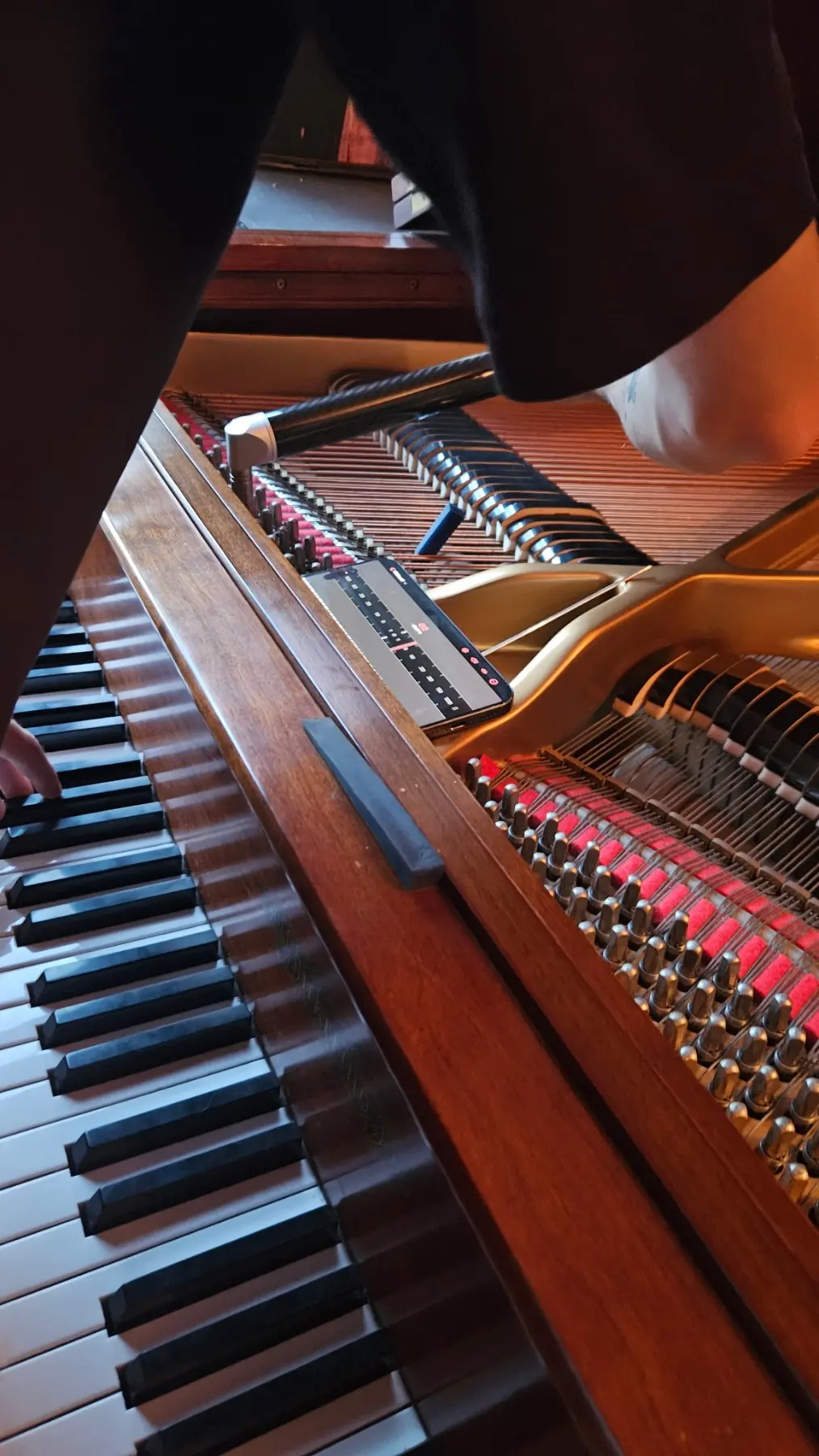 Grand piano tuning